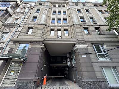 комерційна за адресою Тараса Шевченка бульв., 35