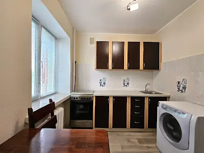 квартира по адресу Строителей ул., 8
