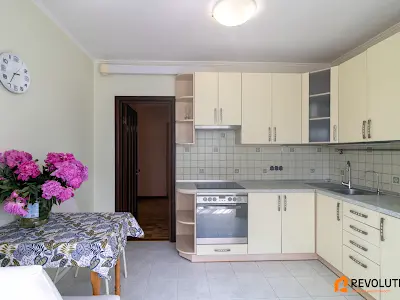 квартира за адресою Миколи Закревського вул., 13
