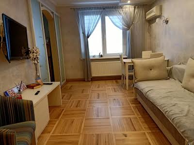 квартира за адресою Дерев'янка вул., 3б