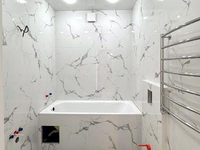 квартира за адресою Амосова вул., 4