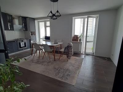 квартира за адресою Яреми, 8