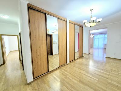 квартира по адресу Паторжинского ул., 14