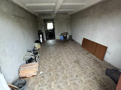 комерційна за адресою 500-річчя Радехова вул., 1
