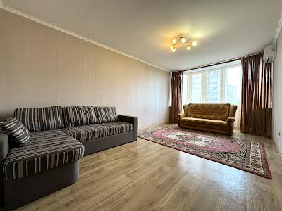 квартира за адресою Олени Пчілки вул., 6