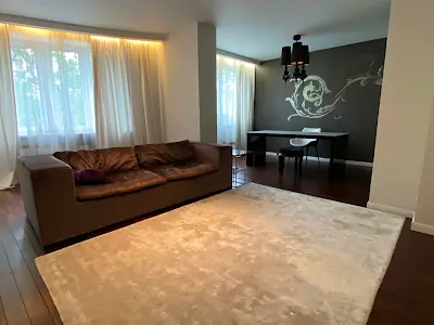 квартира за адресою Верховинна вул., 35