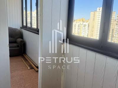 квартира по адресу Ларисы Руденко ул., 5