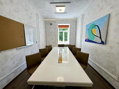 комерційна за адресою Євгена Чикаленка вул. (Пушкінська), 11