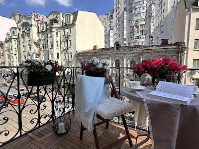 квартира по адресу Дмитриевская ул., 33