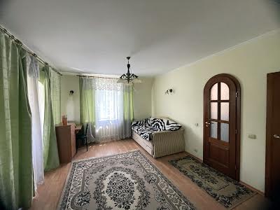 будинок за адресою с. Крюківщина, Квіткова вул., 3