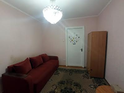 кімната за адресою Кловський узвіз, 3