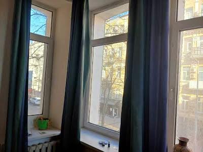 квартира за адресою Київ, Євгена Чикаленка вул. (Пушкінська), 12