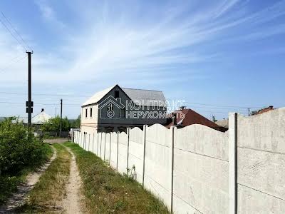 дом по адресу пгт. Безлюдовка, Клубничная ул.