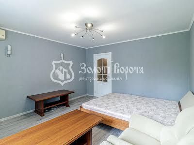 квартира за адресою Антоновича вул. (Горького), 156