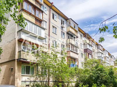 квартира за адресою Метробудівська вул., 5
