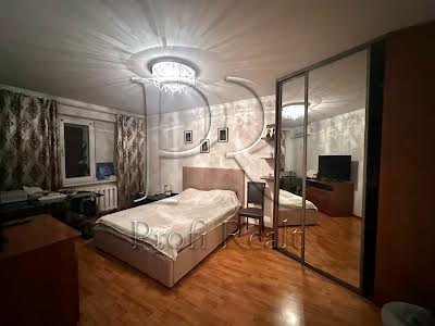 квартира за адресою Новаторів вул., 22-В