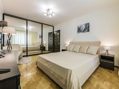квартира за адресою Ревуцького вул., 42
