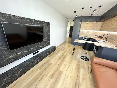 квартира за адресою Дніпровська набережна вул., 18А