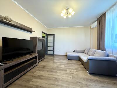 квартира по адресу Ревуцкого ул., 40-Г