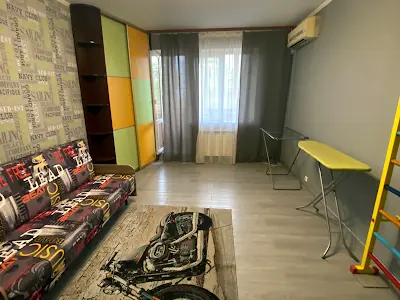 квартира за адресою Червоної Калини просп. (Володимира Маяковського), 18