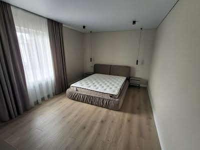 квартира за адресою Садова вул., 1б