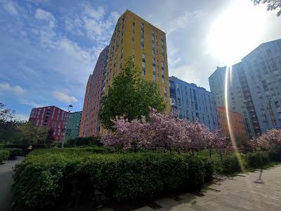 квартира за адресою Регенераторна вул., 4