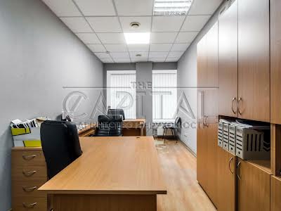 комерційна за адресою Київ, Воздвиженська вул., 43