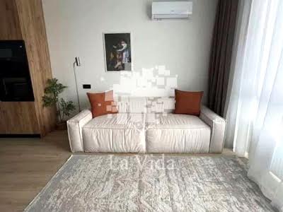 квартира за адресою Зарічна вул., 6