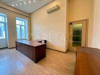 комерційна за адресою Саксаганського вул., 115