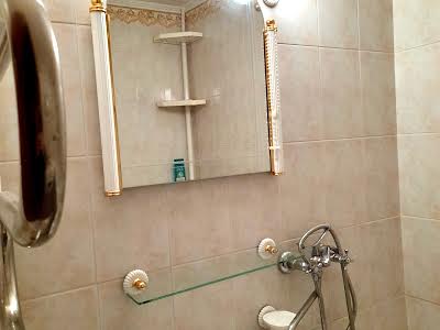 квартира за адресою Анни Ахматової вул., 15