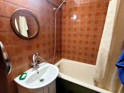 квартира за адресою Ризька вул., 16