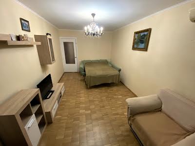 квартира за адресою Братиславська вул., 44 а