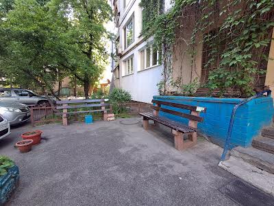 квартира за адресою Київ, Андрія Малишка вул., 37