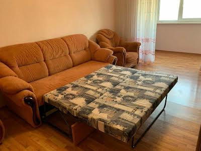 квартира за адресою Академіка Єфремова вул. (Командарма Уборевича), 27