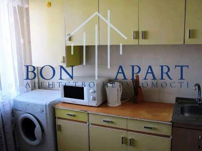 квартира за адресою Стадіонна вул., 14