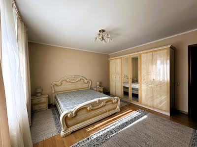 квартира за адресою дека, 12/37
