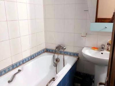 квартира за адресою Київ, Салютна вул., 20