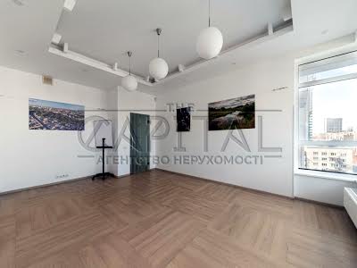 коммерческая по адресу Кловский спуск, 7