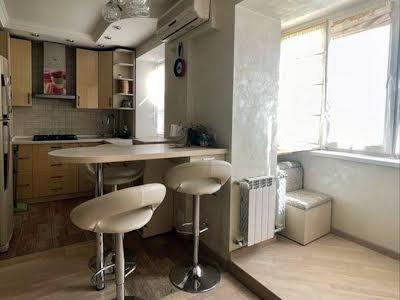 квартира за адресою Тополева вул., 5