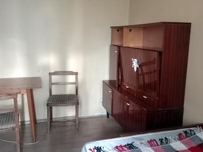кімната за адресою Червоної Калини просп. (Володимира Маяковського), 5а