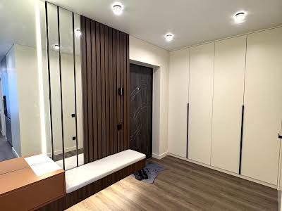 квартира за адресою Михайла Максимовича вул. (Онуфрія Трутенка), 32-Б