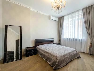 квартира по адресу Старонаводницкая ул., 6б