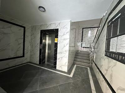 квартира по адресу Свободы ул., 1-C
