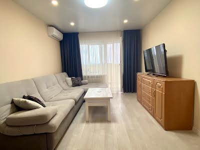 квартира за адресою Сергія Данченка вул., 5