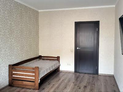 квартира за адресою Михайла Максимовича вул. (Онуфрія Трутенка), 7-В
