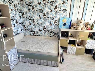 квартира за адресою Авіаконструктора Ігоря Сікорського вул. (Танкова), 1