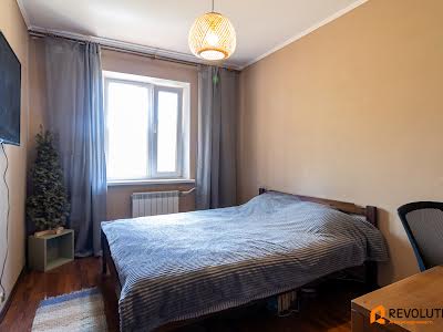 квартира по адресу Ревуцкого ул., 30/1