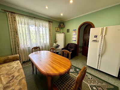 будинок за адресою с. Крюківщина, Квіткова вул., 3