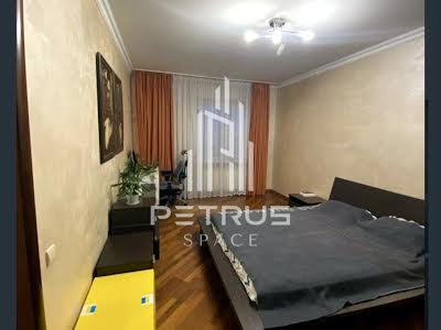 квартира за адресою Драгоманова вул., 31-Б