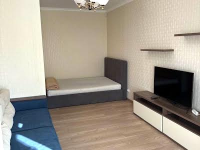 квартира за адресою Практична вул., 2